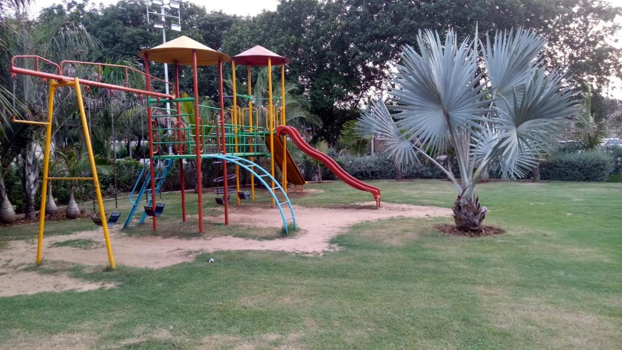 Laxmi Film City Resort Vadódara Exteriér fotografie